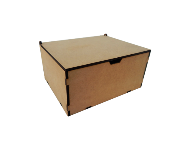 Caja con tapa rebatible